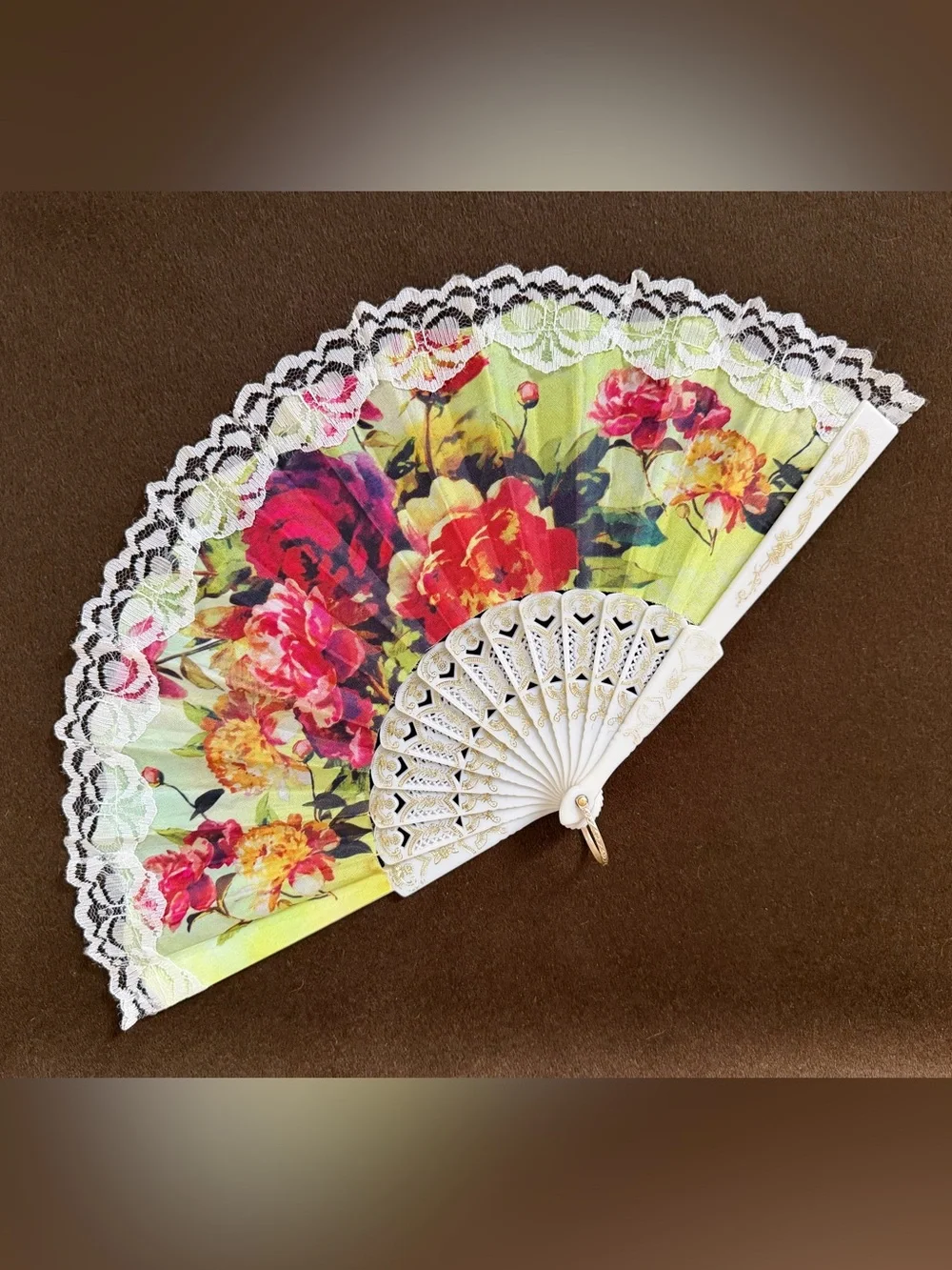 Barcelona Floral Lace Fan — Elegant Travel Find